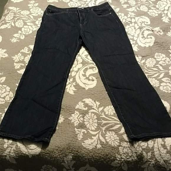 Modern bootcut jeans - Picture 1 of 4